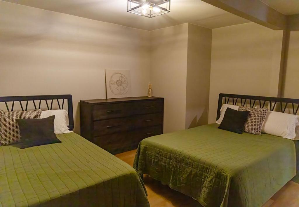 איגל ריבר Twelve Pines Resort - South Lodge With Private Pier On Catfish Lake מראה חיצוני תמונה